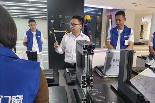 熱烈開班，富軒全屋門窗新商特訓班傳授暢銷產品知識，提高銷售技能